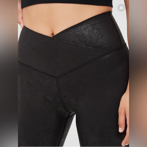 OFFLINE By Aerie The Hugger Crackle Crossover Legging Size XL - Picture 3 of 13